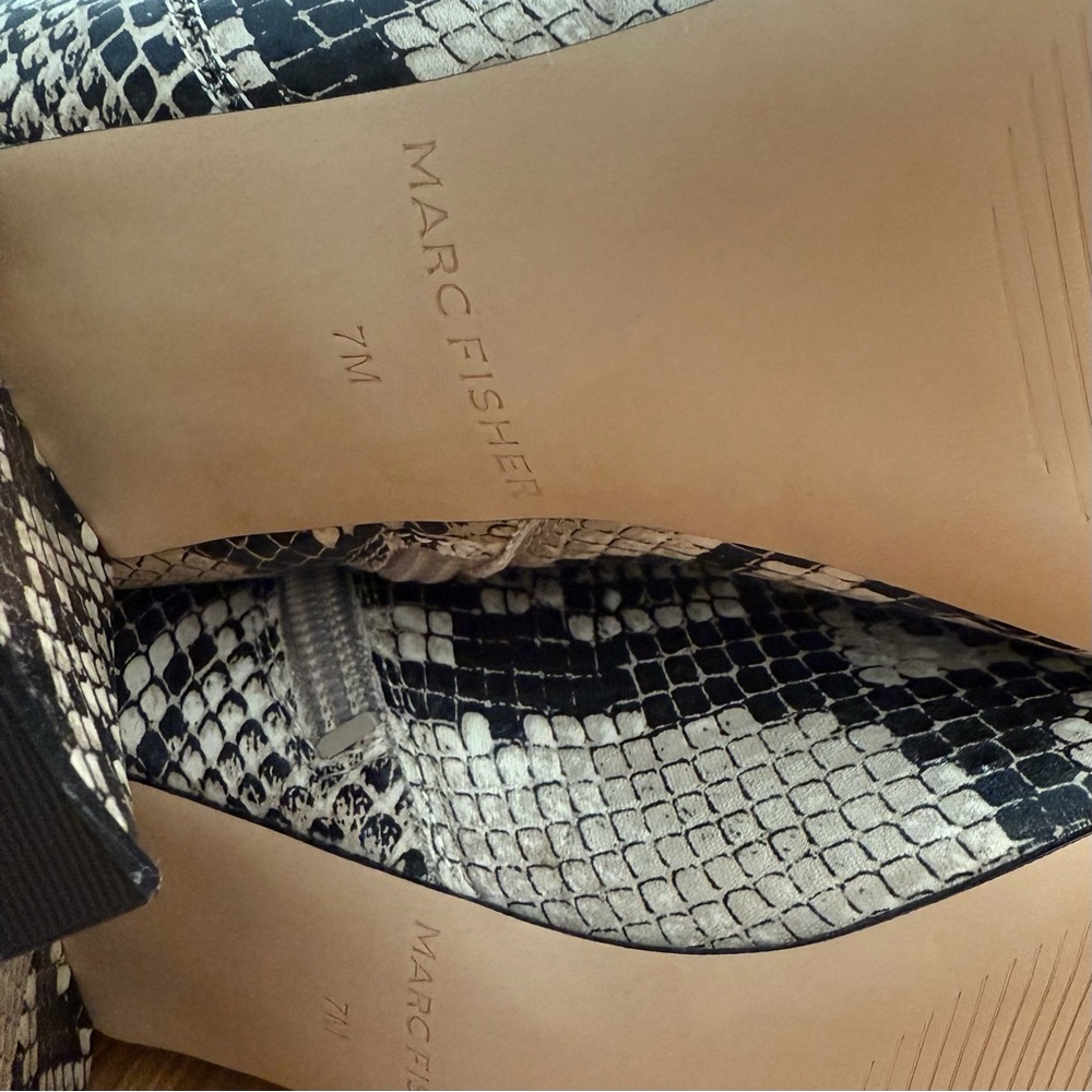NWB Marc Fisher Retie2 Over-the-Knee Snake Print Boots – 7M – NEW With Box - Picture 7 of 9